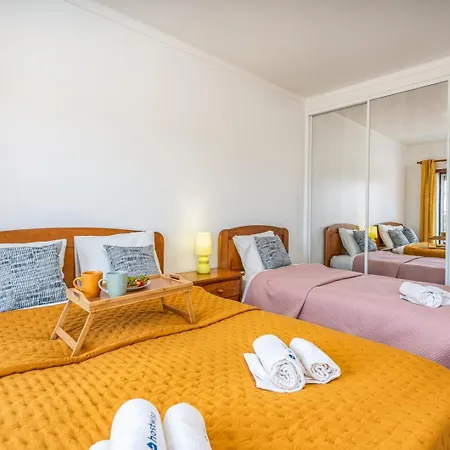 Classic & Spacious Flat W/ Balcony By Hostwise * Monte Gordo