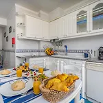 Classic & Spacious Flat W/ Balcony By Hostwise Monte Gordo